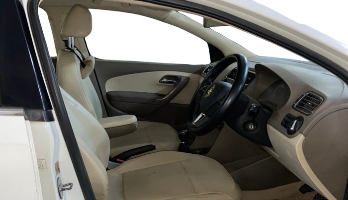 2015 Skoda Rapid 1.5 TDI CR ELEGANCE, Diesel, Manual, 98,257 km, Right Side Front Door Cabin