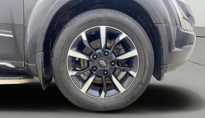 2021 Mahindra XUV500 W11, Diesel, Manual, 65,170 km, Right Front Wheel