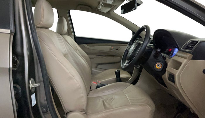 2018 Maruti Ciaz DELTA 1.5 SHVS MT PETROL, Petrol, Manual, 82,158 km, Right Side Front Door Cabin