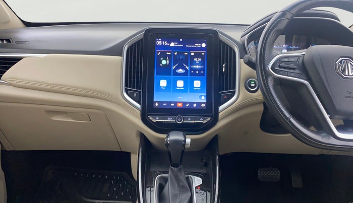 2022 MG HECTOR SHARP 1.5 CVT PETROL DUAL TONE, Petrol, Automatic, 17,166 km, Air Conditioner