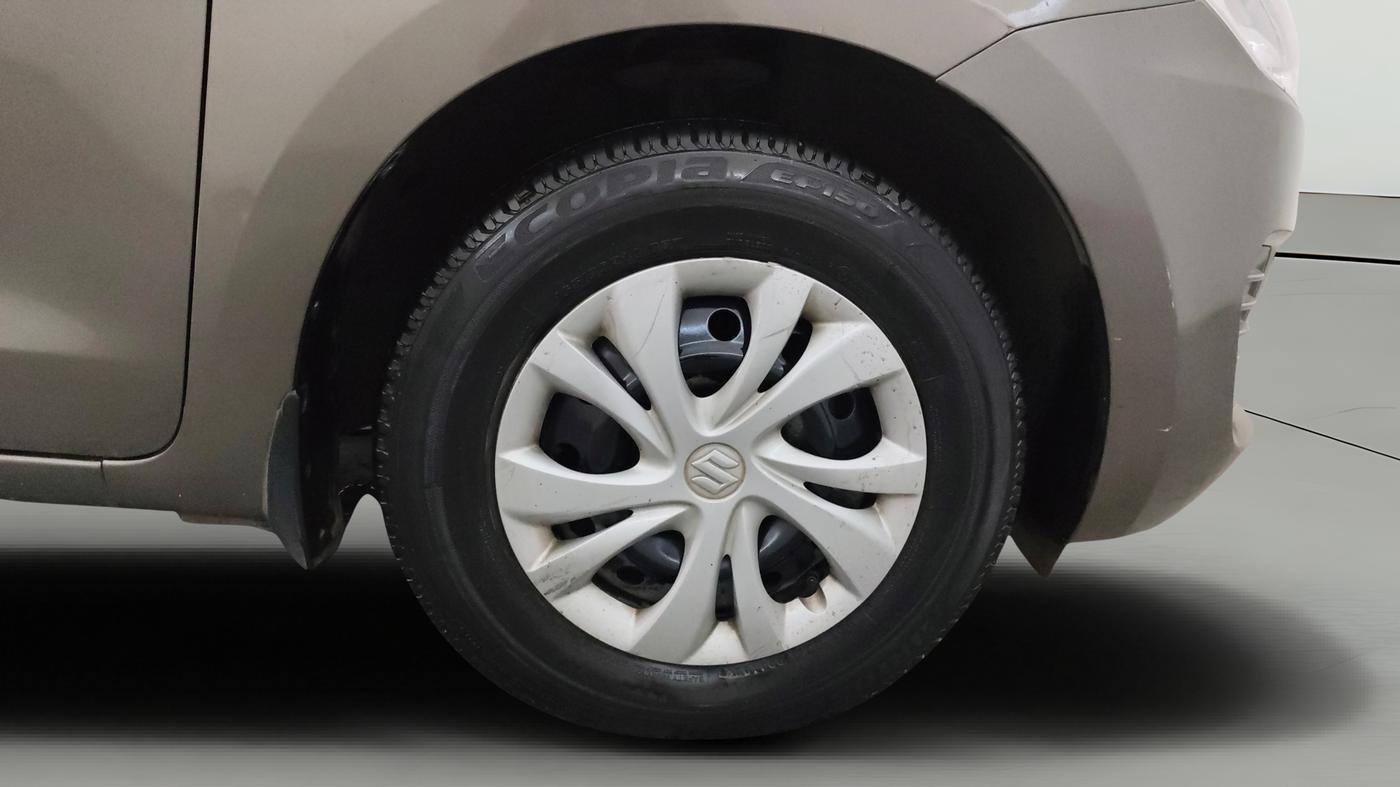 2020 Maruti Swift VXI AMT, Petrol, Automatic, 28,478 km, Right Front Wheel