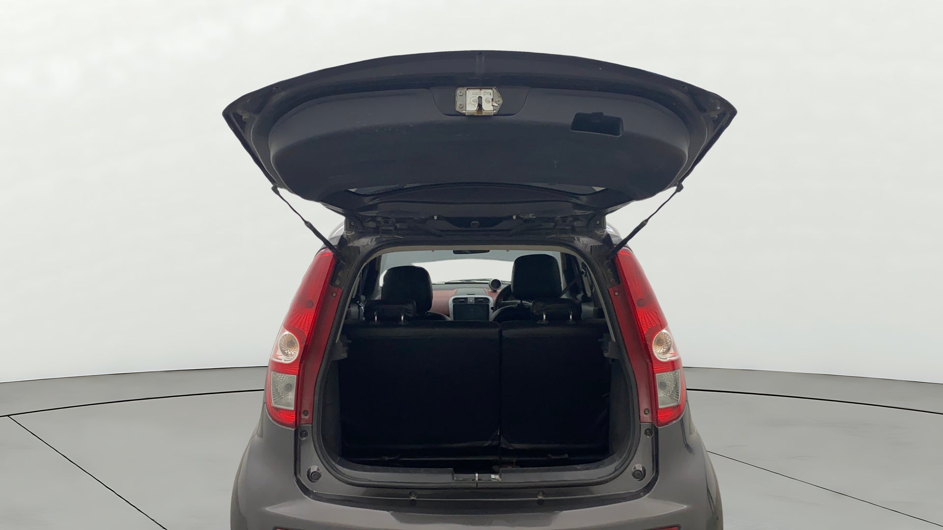 camera-Boot-Door-Open