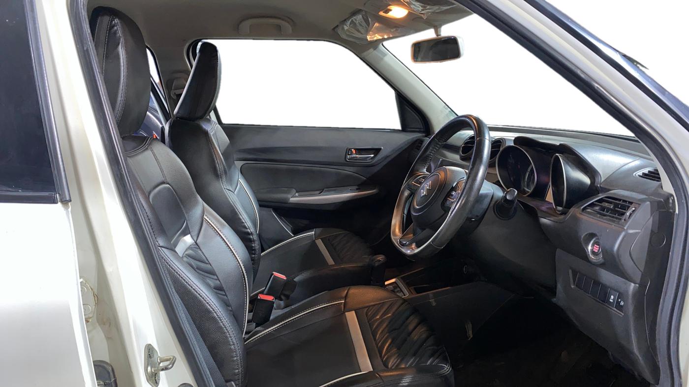 2023 Maruti Swift ZXI PLUS AMT DUAL TONE, Petrol, Automatic, 58,445 km, Right Side Front Door Cabin