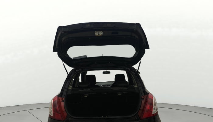 2013 Maruti Swift VDI, Diesel, Manual, 1,38,494 km, Boot Door Open