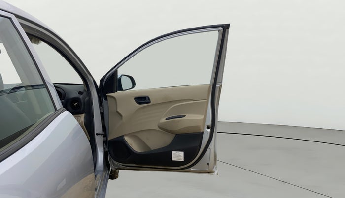 2021 Hyundai NEW SANTRO SPORTZ EXECUTIVE MT CNG, CNG, Manual, 79,736 km, RHS Front Door