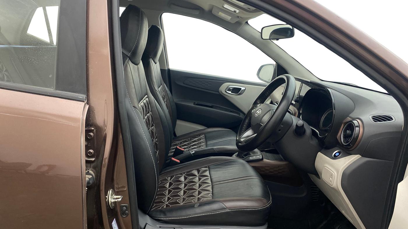 2021 Hyundai AURA SX PLUS 1.2 AMT, Petrol, Automatic, 39,910 km, Right Side Front Door Cabin