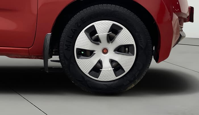 2017 Datsun Redi Go T(O) 0.8L LIMITED EDITION, Petrol, Manual, 1,09,561 km, Right Front Wheel