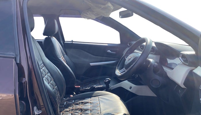 2021 Nissan MAGNITE XV MT, Petrol, Manual, 40,593 km, Right Side Front Door Cabin