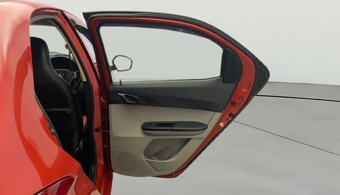 2016 Tata Tiago XT PETROL, CNG, Manual, 52,150 km, RHS Rear Door