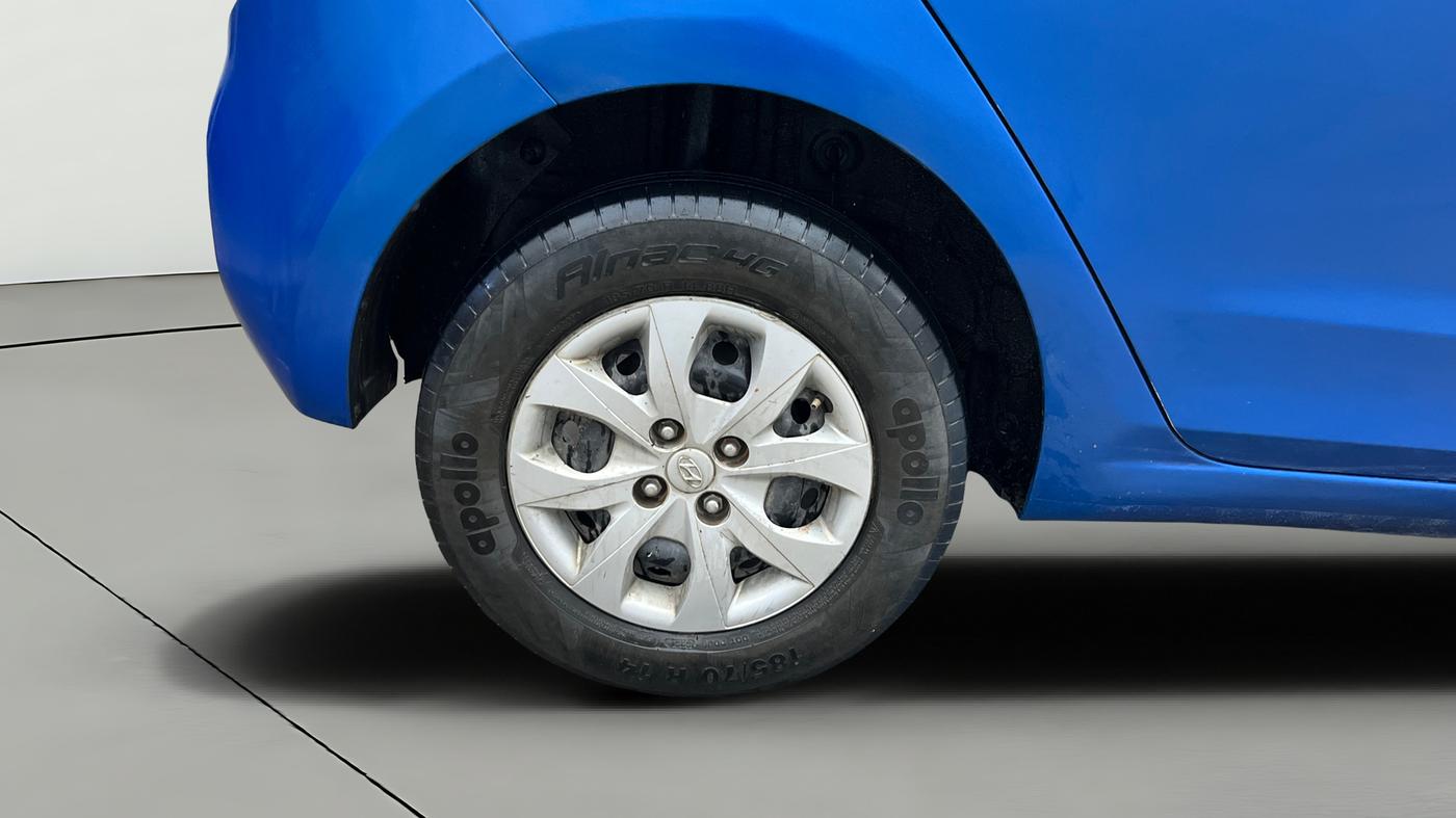 2018 Hyundai Elite i20 SPORTZ 1.2, CNG, Manual, 79,397 km, Right Rear Wheel