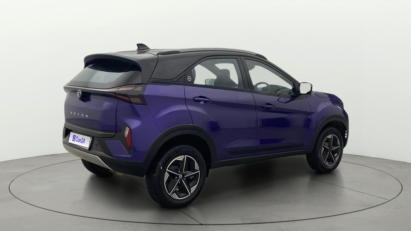 2023 Tata NEXON FEARLESS PURPLE + SUNROOF DUAL TONE 1.2 PETROL, Petrol, Manual, 26,036 km, Right Back Diagonal