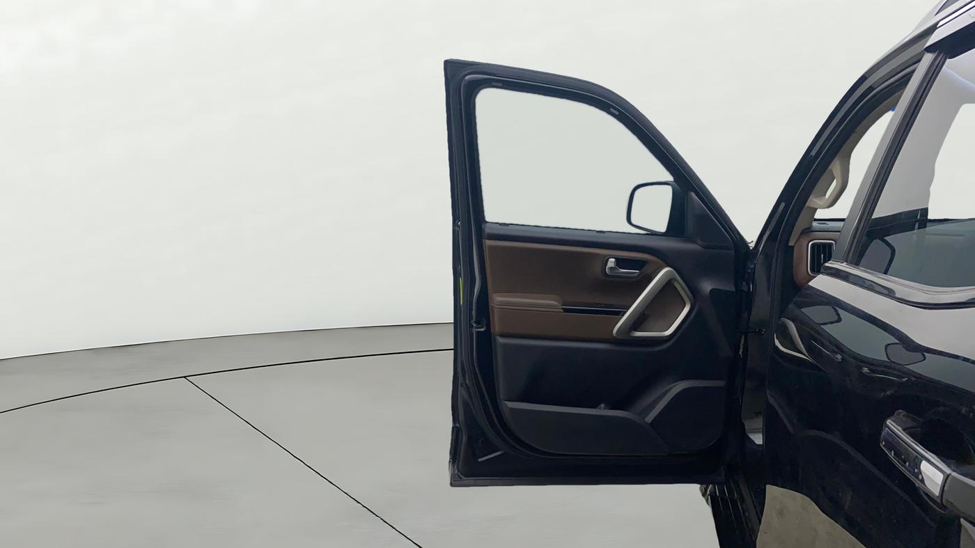 2023 Mahindra SCORPIO-N Z8 PETROL AT 7 STR, Petrol, Automatic, 82,364 km, LHS Front Door