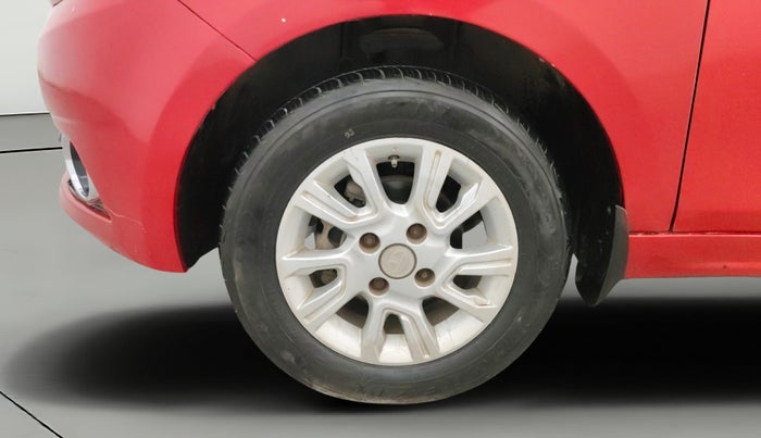 2018 Tata Tiago XZ PETROL, Petrol, Manual, 49,107 km, Left Front Wheel