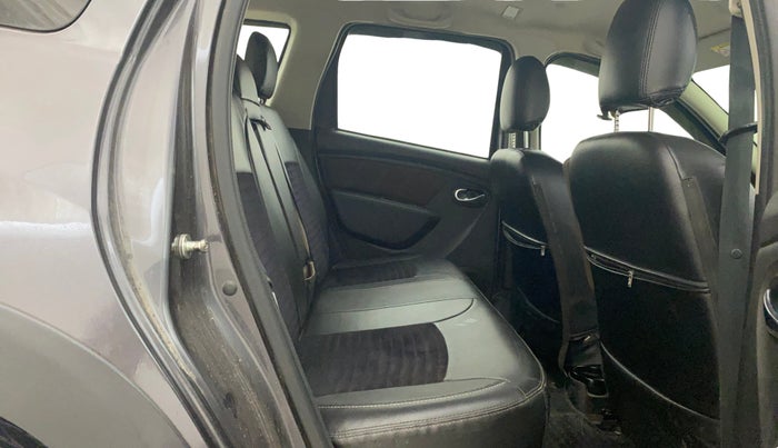 2020 Renault Duster RXZ 1.3 TURBO PETROL MT, Petrol, Manual, 67,298 km, Right Side Rear Door Cabin