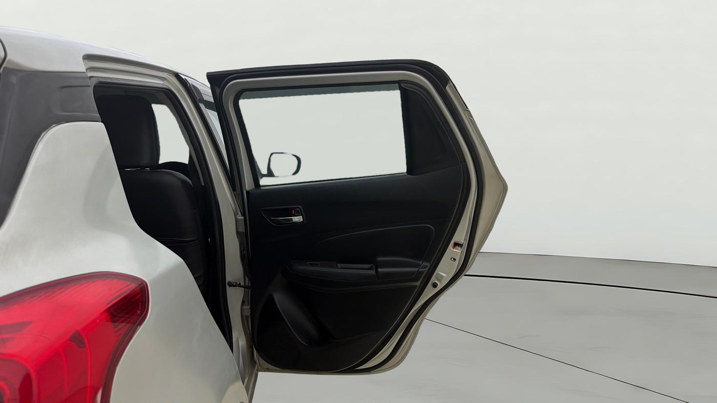2018 Maruti Swift VXI AMT, Petrol, Automatic, 45,668 km, RHS Rear Door