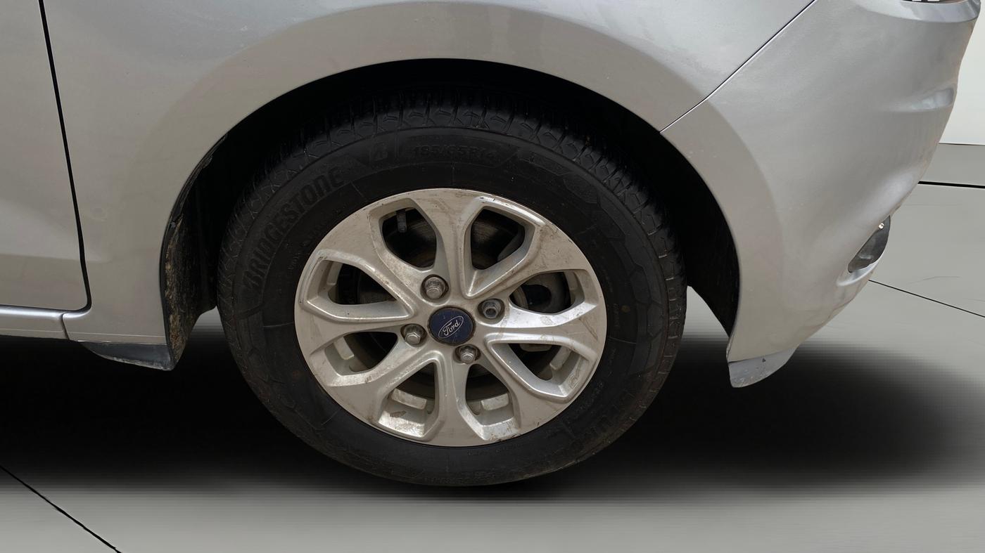 2017 Ford Figo Aspire TITANIUM 1.2 PETROL, Petrol, Manual, 67,333 km, Right Front Wheel