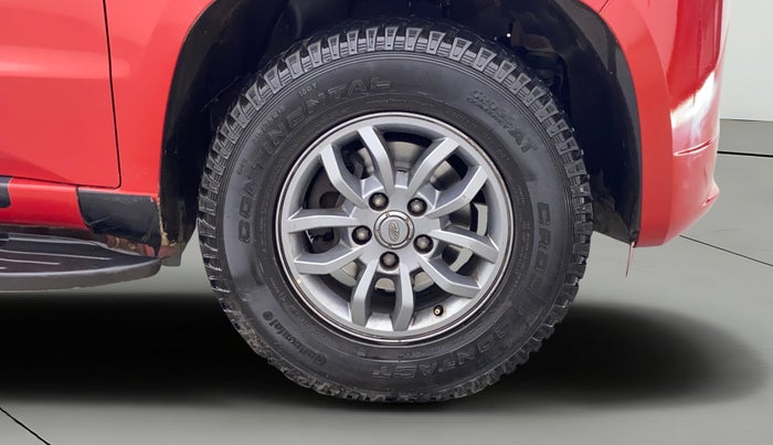 2018 Mahindra TUV300 T10, Diesel, Manual, 55,556 km, Right Front Wheel