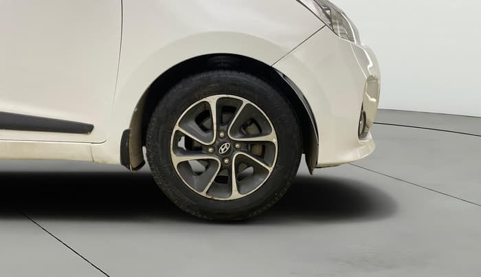 2017 Hyundai Grand i10 SPORTZ AT 1.2 KAPPA VTVT, Petrol, Automatic, 64,884 km, Right Front Wheel