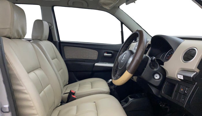 2014 Maruti Wagon R 1.0 VXI, Petrol, Manual, 25,749 km, Right Side Front Door Cabin