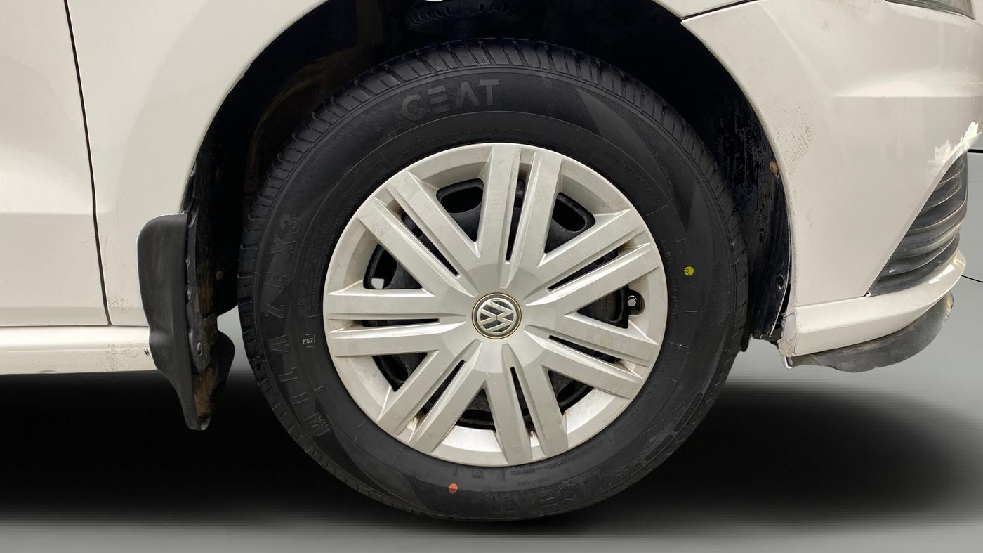 2019 Volkswagen Ameo TRENDLINE 1.0L, Petrol, Manual, 43,559 km, Right Front Wheel