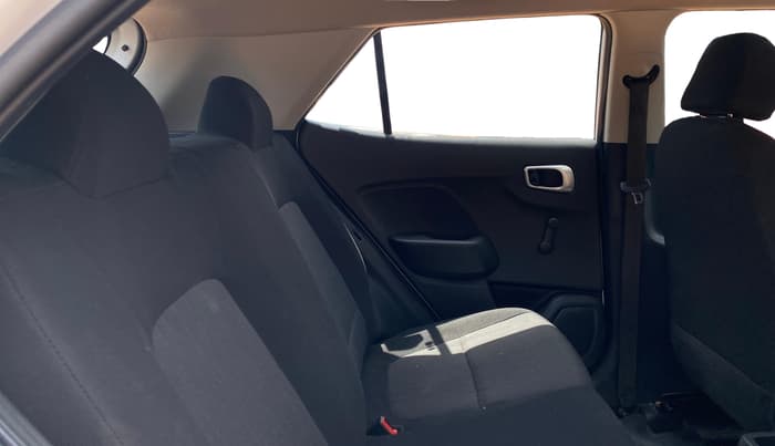 2022 Hyundai VENUE E 1.2, Petrol, Manual, 30,338 km, Right Side Rear Door Cabin