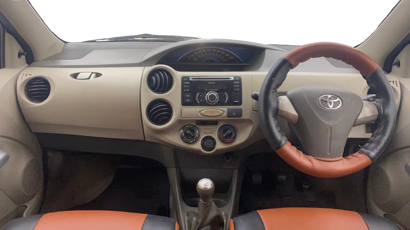 2013 Toyota Etios Liva G, Petrol, Manual, 62,440 km, Dashboard
