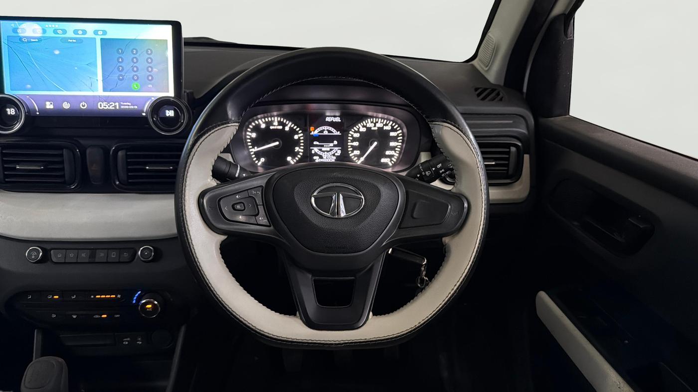 2022 Tata PUNCH PURE MT, Petrol, Manual, 71,989 km, Steering Wheel Close Up