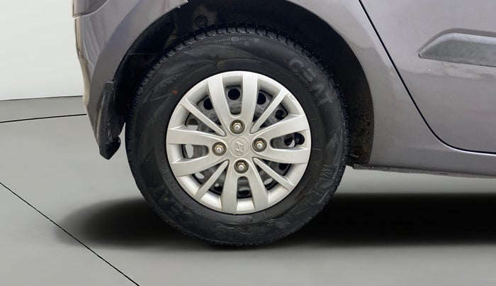 2014 Hyundai i10 SPORTZ 1.1, Petrol, Manual, 30,245 km, Right Rear Wheel