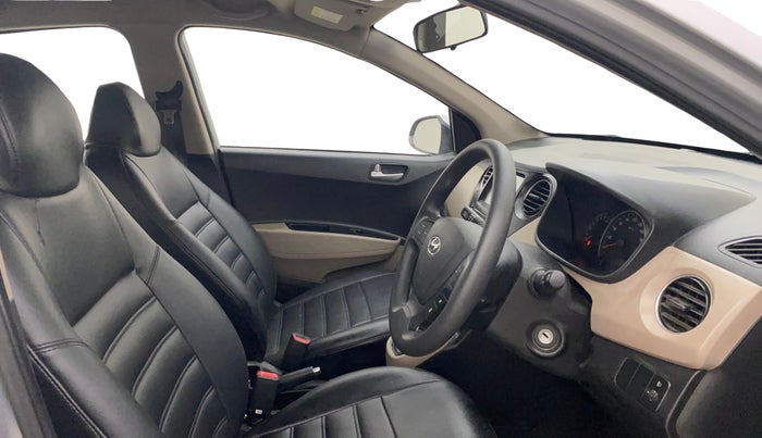 2018 Hyundai Grand i10 SPORTZ AT 1.2 KAPPA VTVT, Petrol, Automatic, 28,023 km, Right Side Front Door Cabin