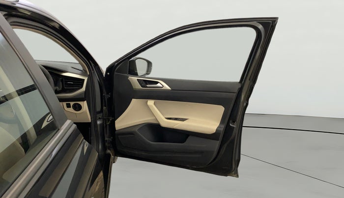 2022 Volkswagen VIRTUS HIGHLINE TSI 1.0 AT, Petrol, Automatic, 37,455 km, RHS Front Door