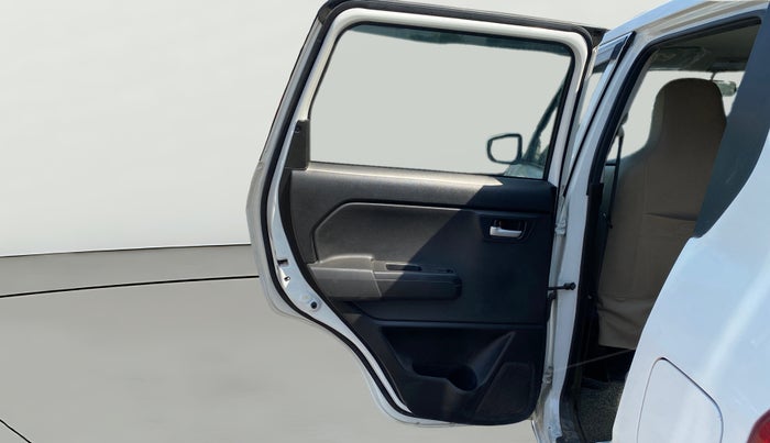 2022 Maruti New Wagon-R VXI CNG 1.0, CNG, Manual, 69,990 km, LHS Rear Door