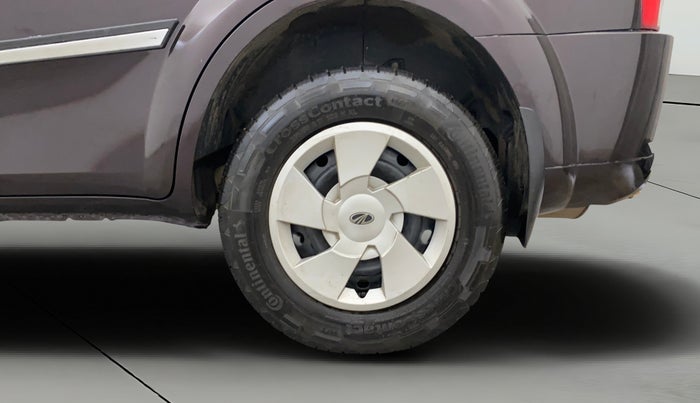 2017 Mahindra XUV500 W4, Diesel, Manual, 99,924 km, Left Rear Wheel