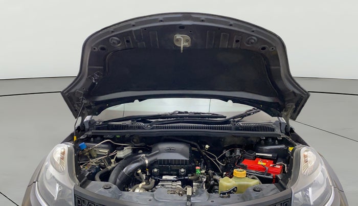 2018 Tata NEXON XM PETROL, CNG, Manual, 1,37,512 km, Open Bonet