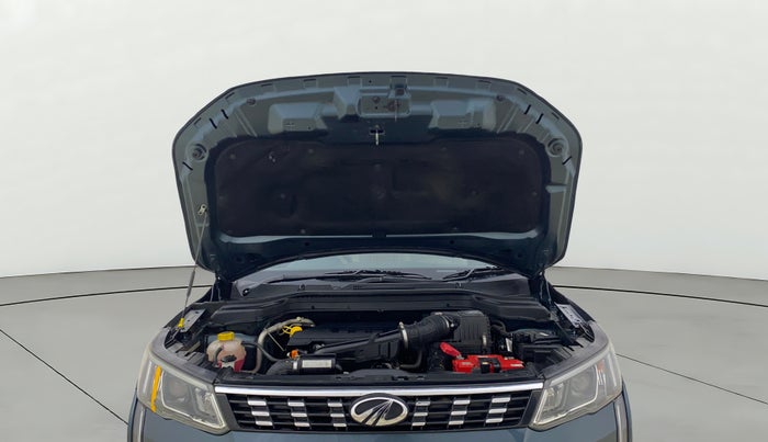 2021 Mahindra XUV300 W8 (O) 1.2 PETROL AMT, CNG, Automatic, 42,659 km, Open Bonet