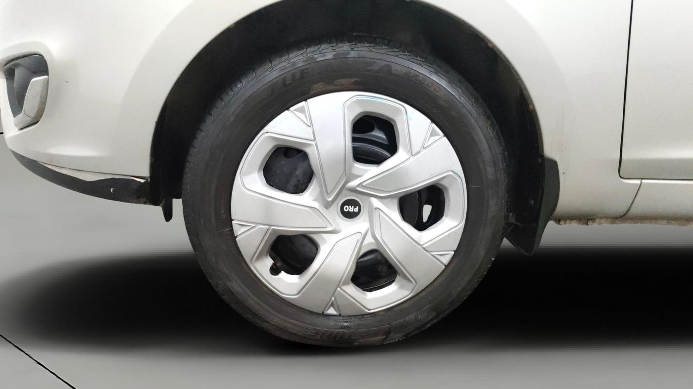 2015 Tata Zest XMS PETROL, Petrol, Manual, 35,281 km, Left Front Wheel