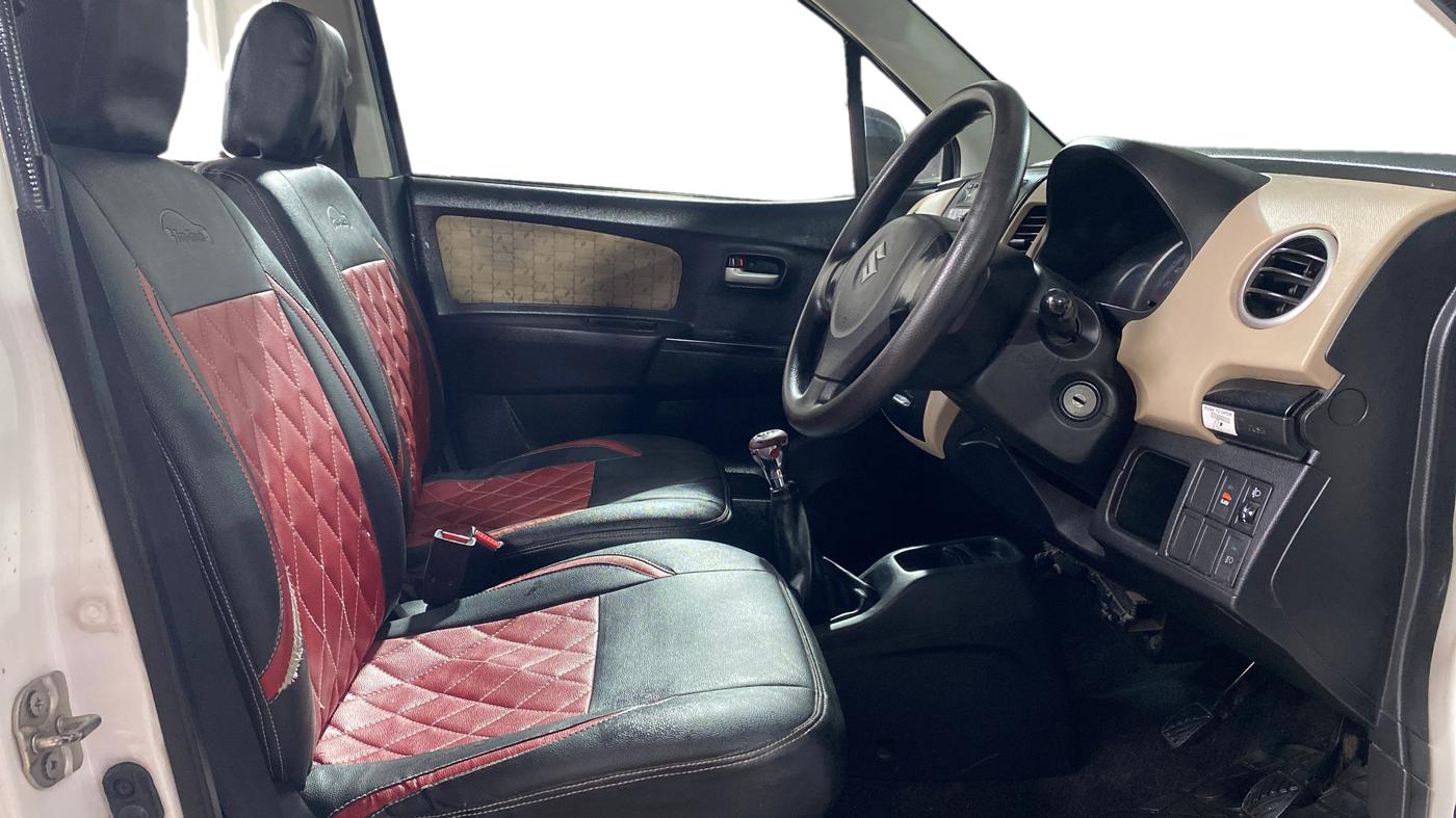 2017 Maruti Wagon R 1.0 VXI, Petrol, Manual, 76,967 km, Right Side Front Door Cabin