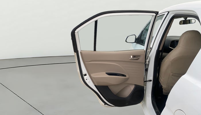 2019 Hyundai NEW SANTRO SPORTZ CNG, CNG, Manual, 95,569 km, LHS Rear Door
