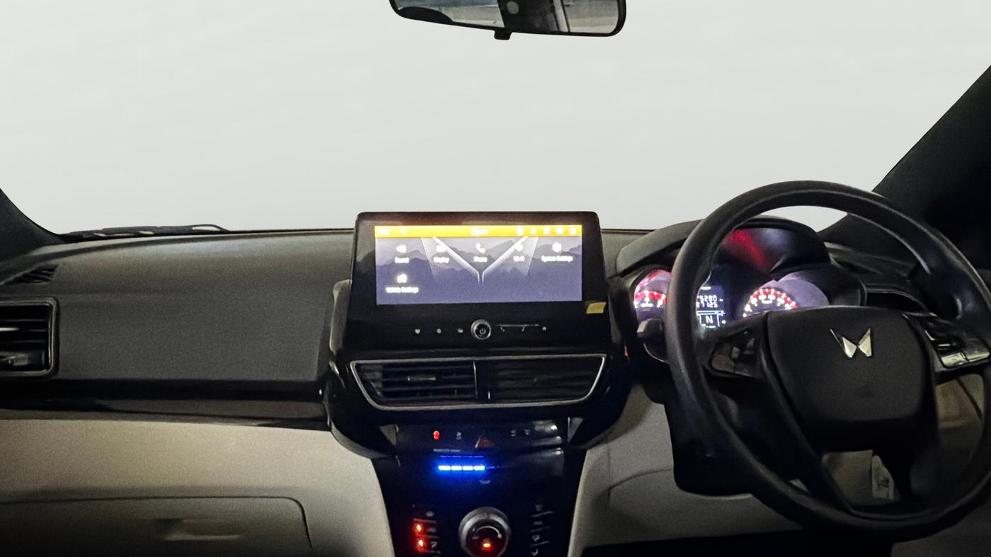 2025 Mahindra XUV 3XO MX3 Pro 1.2 L TCMPFi, Petrol, Manual, 5,280 km, Air Conditioner
