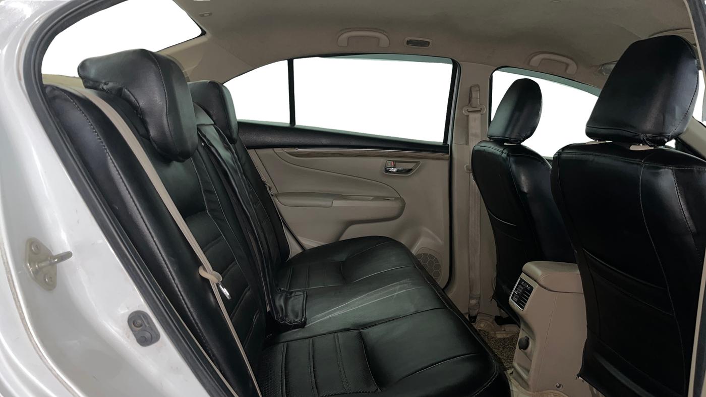 2019 Maruti Ciaz ALPHA 1.5 SHVS PETROL, Petrol, Manual, 57,453 km, Right Side Rear Door Cabin