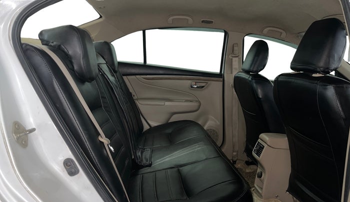 2019 Maruti Ciaz ALPHA 1.5 SHVS PETROL, Petrol, Manual, 57,453 km, Right Side Rear Door Cabin