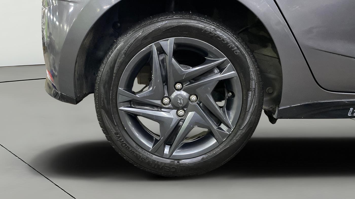 2022 Hyundai NEW I20 SPORTZ 1.2 MT, Petrol, Manual, 90,215 km, Right Rear Wheel