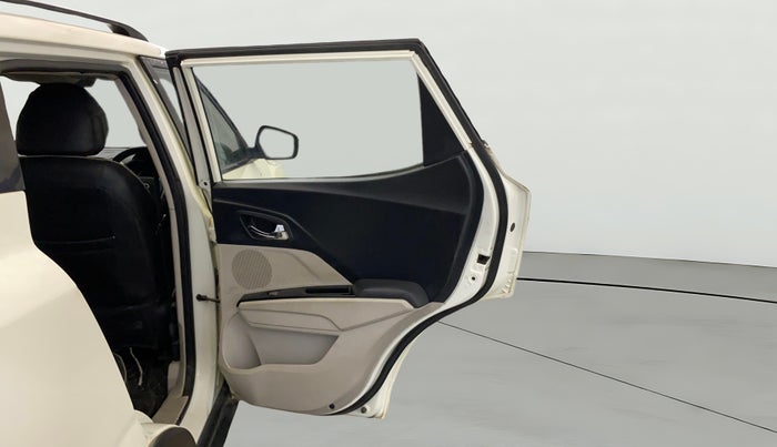 2019 Mahindra XUV300 W8 1.2 PETROL, Petrol, Manual, 73,413 km, RHS Rear Door