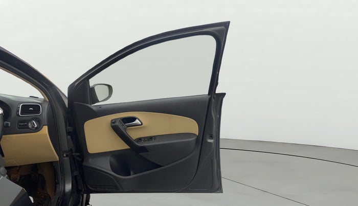 2015 Volkswagen Polo HIGHLINE1.5L, Diesel, Manual, 52,533 km, RHS Front Door