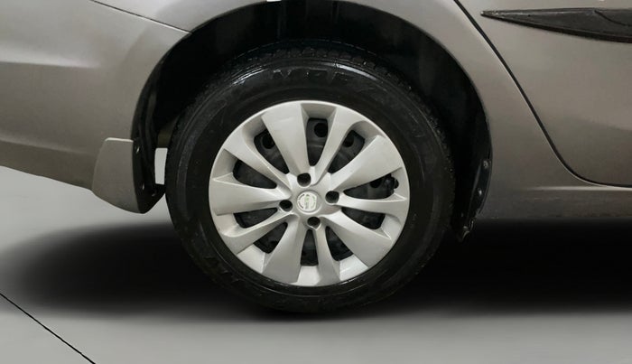 2015 Maruti Ciaz VXI+, Petrol, Manual, 67,224 km, Right Rear Wheel