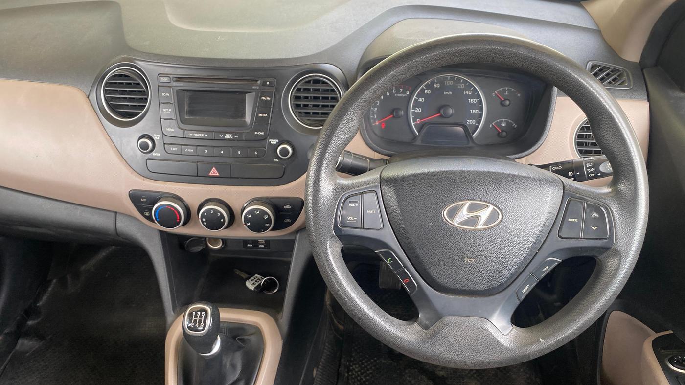 2016 Hyundai Grand i10 SPORTZ 1.2 KAPPA VTVT, Petrol, Manual, 78,201 km, Steering Wheel Close Up