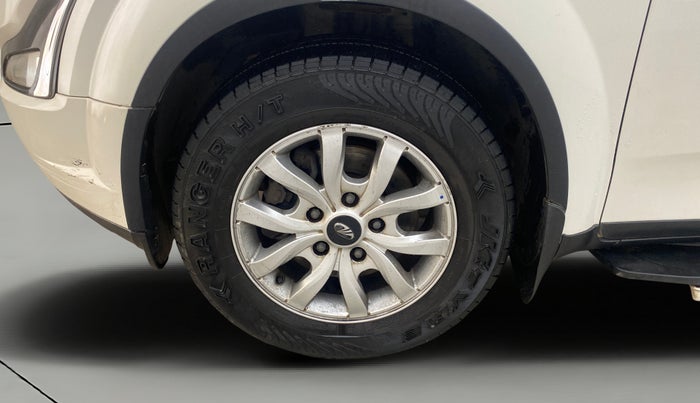 2018 Mahindra XUV500 W9 AT, Diesel, Automatic, 99,055 km, Left Front Wheel