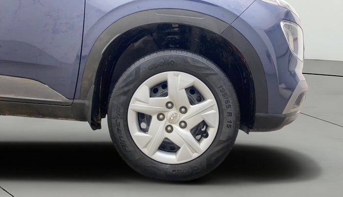 2021 Hyundai VENUE S 1.2, Petrol, Manual, 31,176 km, Right Front Wheel