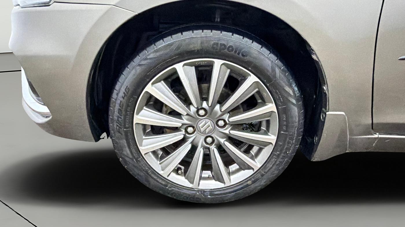 2019 Maruti Ciaz ALPHA 1.5 SHVS PETROL, Petrol, Manual, 1,05,643 km, Left Front Wheel