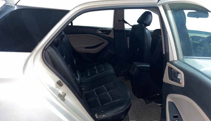 2018 Hyundai Elite i20 ASTA 1.4 CRDI (O), Diesel, Manual, 82,196 km, Right Side Rear Door Cabin