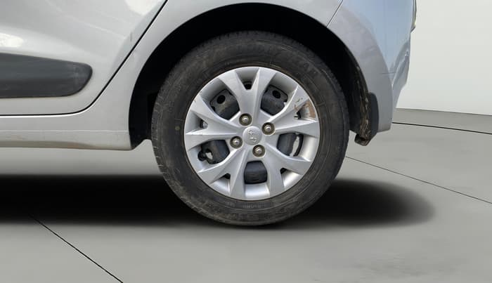 2015 Hyundai Grand i10 SPORTZ 1.1 CRDI, Diesel, Manual, 45,385 km, Left Rear Wheel